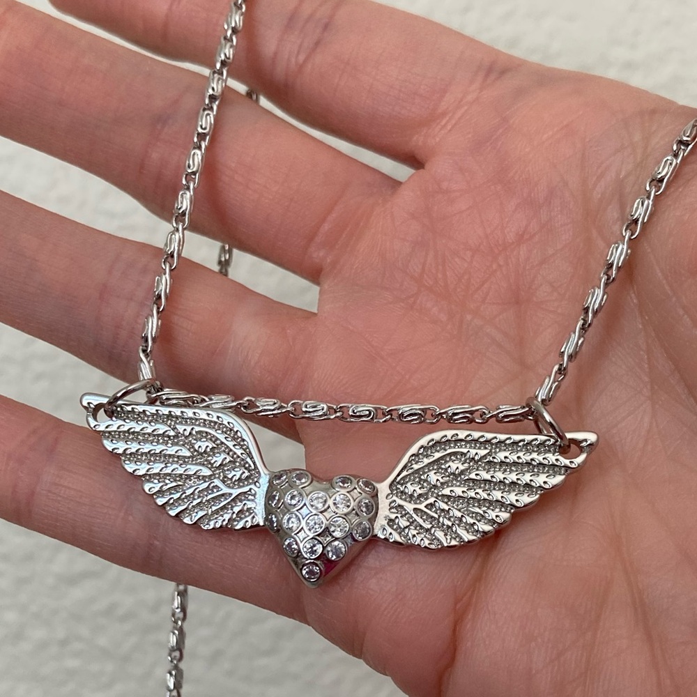 New Vanessa Mooney THE WINGED HEART NECKLACE Silver